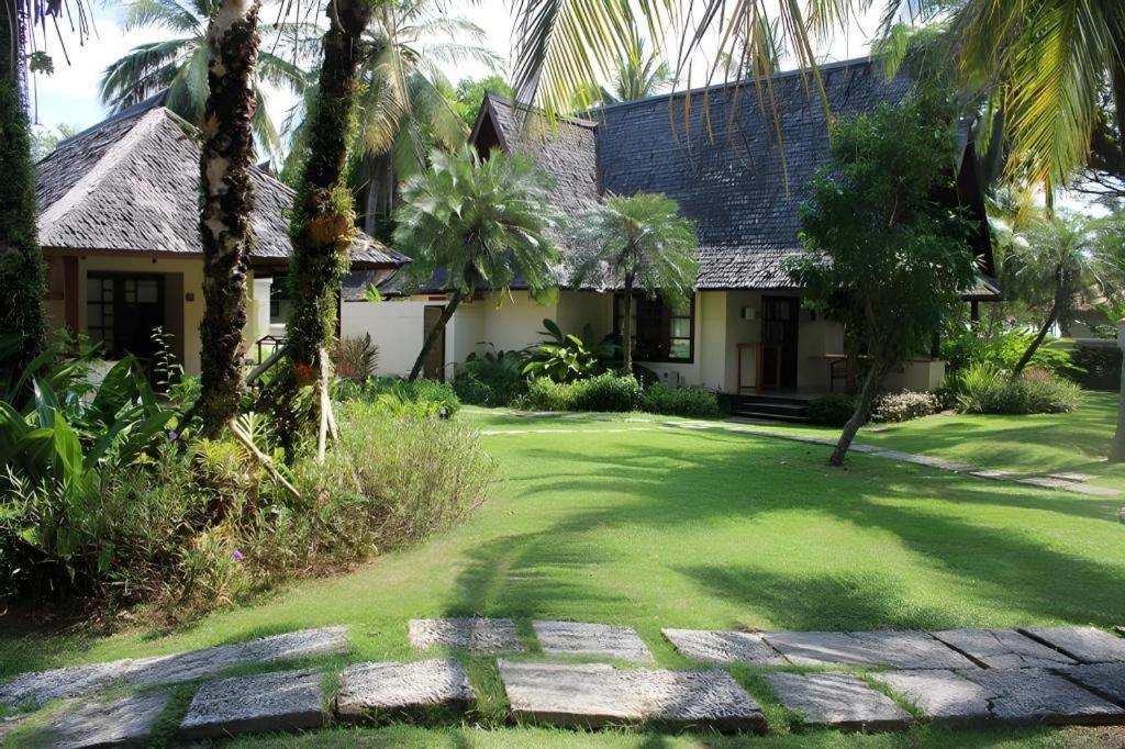 Tanjung Lesung Beach Hotel Exterior foto