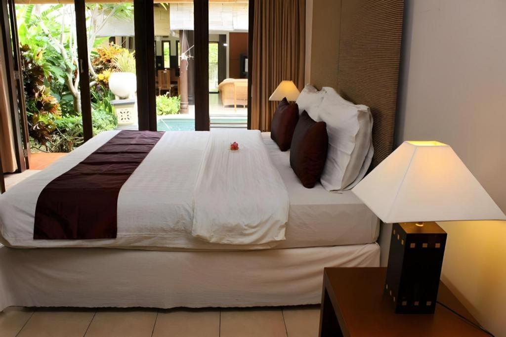 Tanjung Lesung Beach Hotel Exterior foto