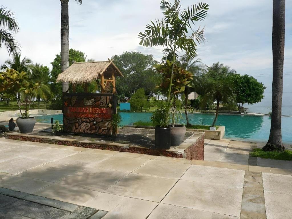 Tanjung Lesung Beach Hotel Exterior foto